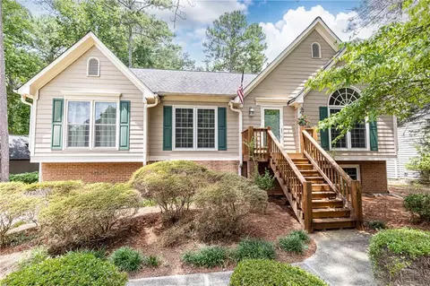 4800 Hillside Ct, Powder Springs, GA 30127