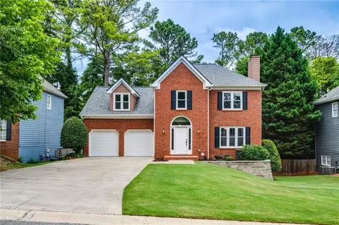 4819 Helga Way NE, Woodstock, GA 30188
