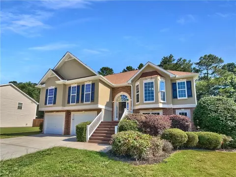 111 Brooks Cir, Hampton, GA 30228