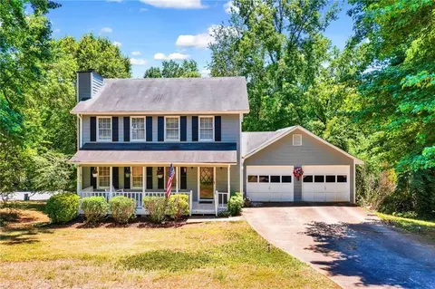 2702 Raven Trl NE, Marietta, GA 30066