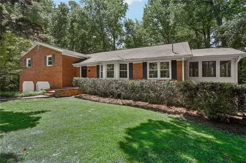2695 Townley Cir, Doraville, GA 30340