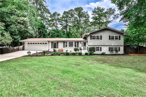 1642 Courtleigh Dr, Atlanta, GA 30338