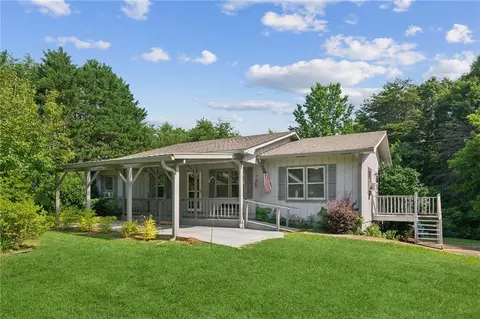 1818 Moccasin Gap Rd, Lula, GA 30554