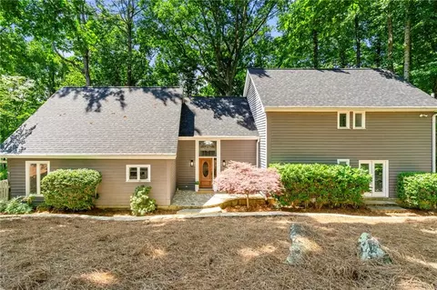 335 River Knoll Dr, Atlanta, GA 30328