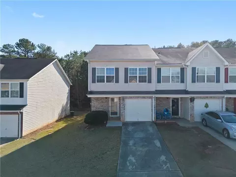 717 Georgetown Ln, Jonesboro, GA 30236