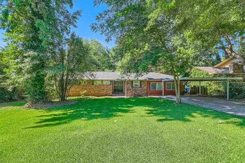 4087 Creek Ct, Stone Mountain, GA 30083