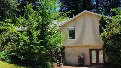 4007 Maxanne Dr NW, Kennesaw, GA 30144