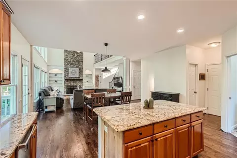 545 River Mist Dr, Suwanee, GA 30024 photo 7