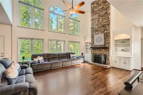 545 River Mist Dr, Suwanee, GA 30024 photo 3