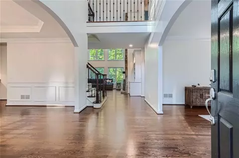 545 River Mist Dr, Suwanee, GA 30024 photo 2