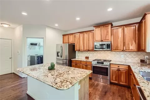 545 River Mist Dr, Suwanee, GA 30024 photo 9