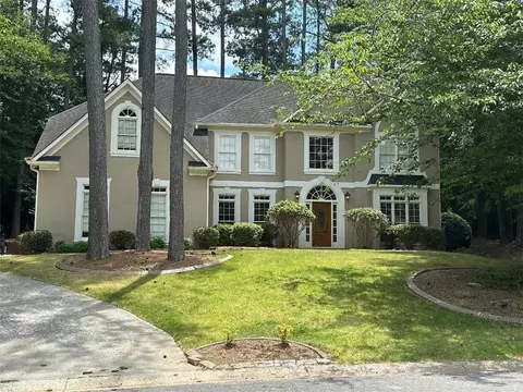 1602 Greenview Ct, Woodstock, GA 30189