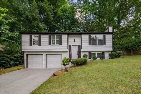 4674 Midridge Dr, Norcross, GA 30093