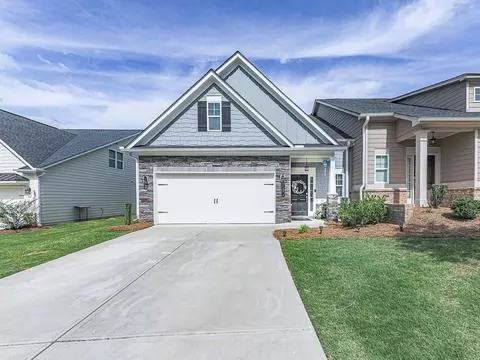 4573 Grenadine Cir, Acworth, GA 30101