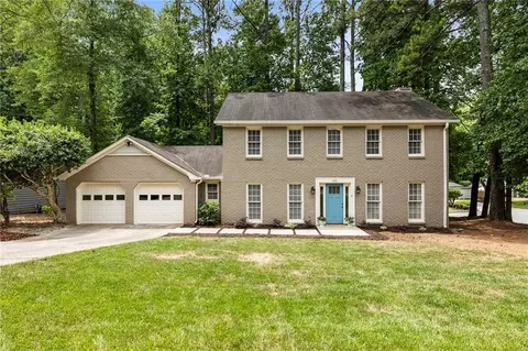 105 Sweetwood Way, Roswell, GA 30076