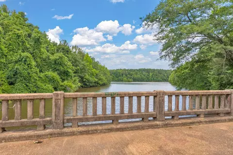 301 Canterbury Dr, Lagrange, GA 30241 photo 11