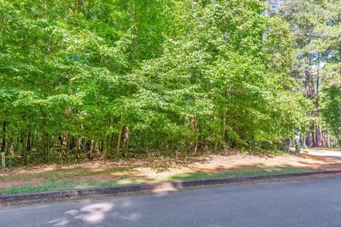301 Canterbury Dr, Lagrange, GA 30241 photo 5