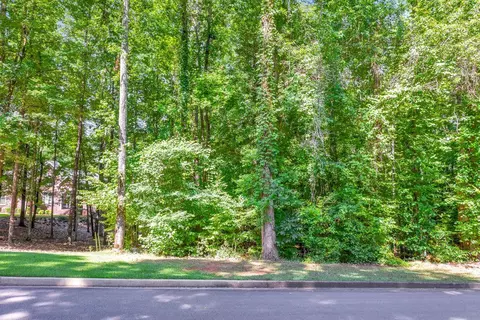 303 Canterbury Dr, Lagrange, GA 30241 photo 4