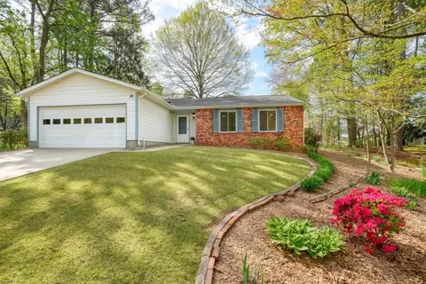 115 Roswell Farms Ln, Roswell, GA 30075