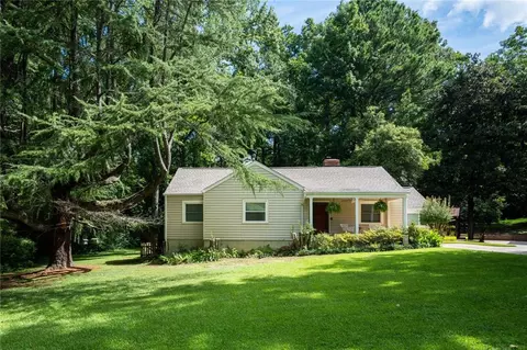 172 Willow Ln, Decatur, GA 30030