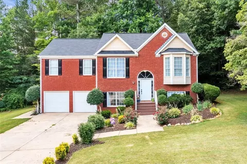 476 Victorian Cir, Dallas, GA 30157