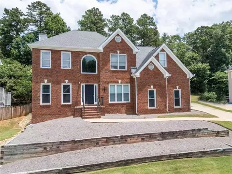 1498 Macy Ln, Lawrenceville, GA 30043