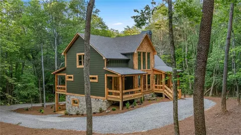 380 Lees Ride, Mccaysville, GA 30555