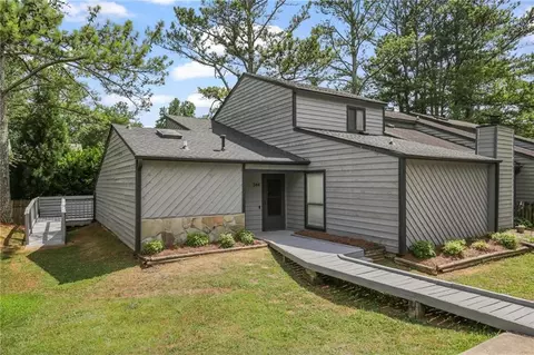 244 Heathersett Dr SW, Marietta, GA 30064