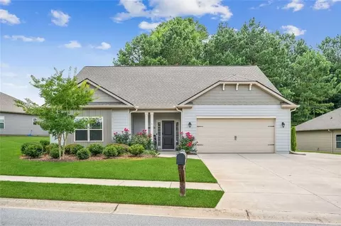 329 Brooks Village Dr, Pendergrass, GA 30567