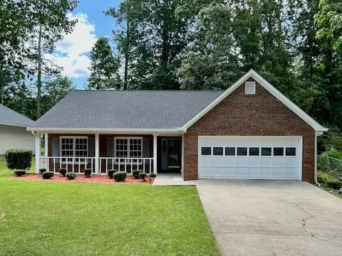 611 Simmons Mine Cir, Sugar Hill, GA 30518