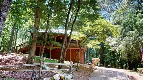 117 Ivy St, Ellijay, GA 30540