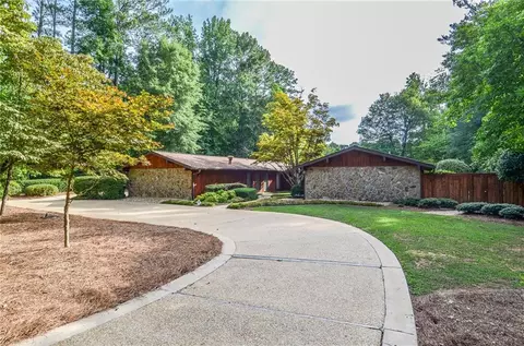 3993 Spalding Holw, Peachtree Corners, GA 30092