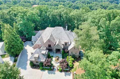471 Tam Oshanter Dr SE, Marietta, GA 30067