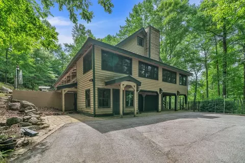 562 Wildhog Creek Cir E, Suches, GA 30572