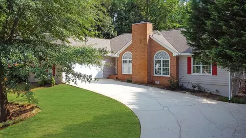 157 Glenview Way, Lawrenceville, GA 30043