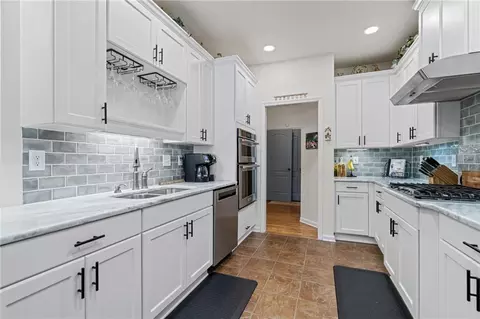 206 Claremore Dr, Woodstock, GA 30188