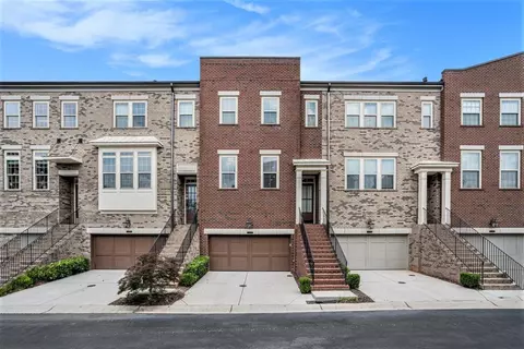 1172 Holly Ave, Dunwoody, GA 30338