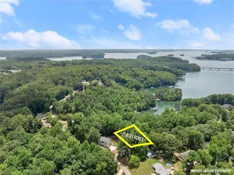 5445 Pine Forest Cir, Gainesville, GA 30504