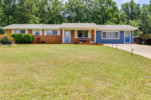 3479 Rocky Creek Dr, Douglasville, GA 30135