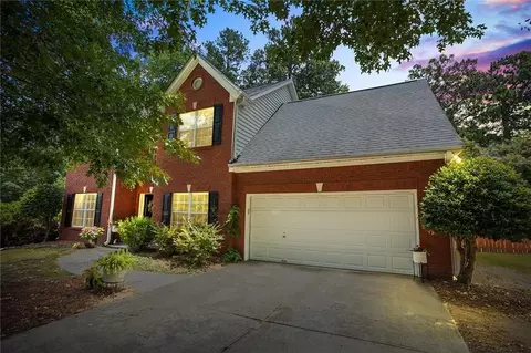 2585 Cascade Ive Ct, Buford, GA 30519