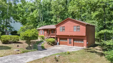 1307 Kensington Ln, Woodstock, GA 30188