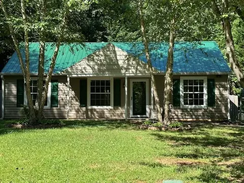 4487 Fountain Dr, Gillsville, GA 30543