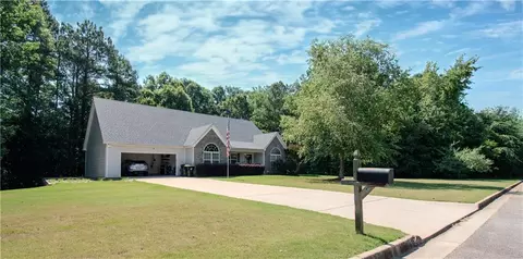 601 Onieda Dr, Locust Grove, GA 30248