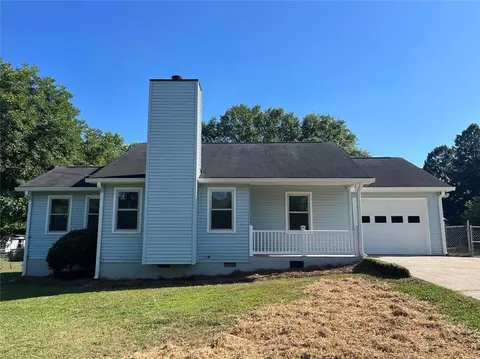 2901 Camp Mitchell Rd, Loganville, GA 30052