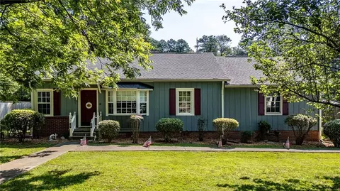 695 Shannon Cir NE, Rome, GA 30161
