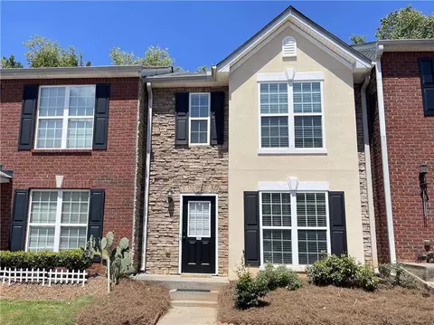 2760 Valley Green Dr, Gainesville, GA 30504