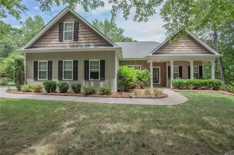 82 Cross Plains Rd, Carrollton, GA 30116