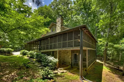 488 Chinkapin Dr, Blue Ridge, GA 30513