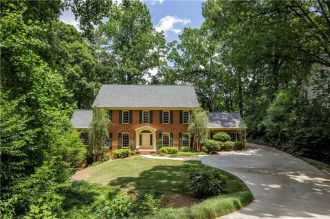 6510 River Chase Cir, Atlanta, GA 30328