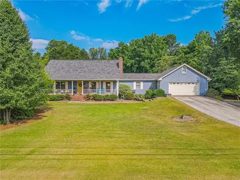 3230 Haddon Hall Dr, Buford, GA 30519 photo 1